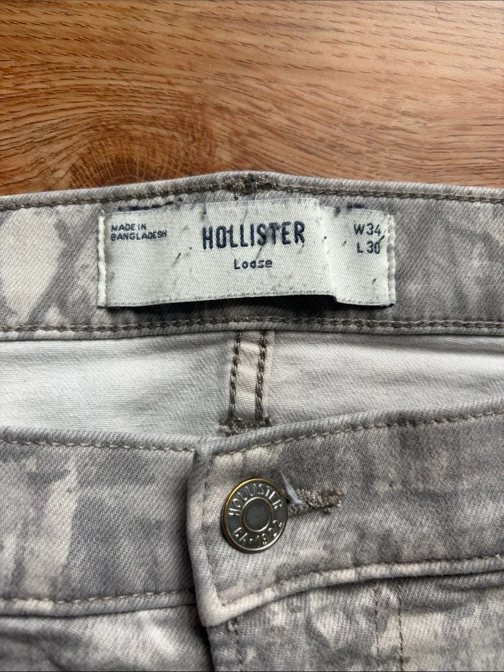 Hollister Men's Light Gray Patterned Cargo Pants